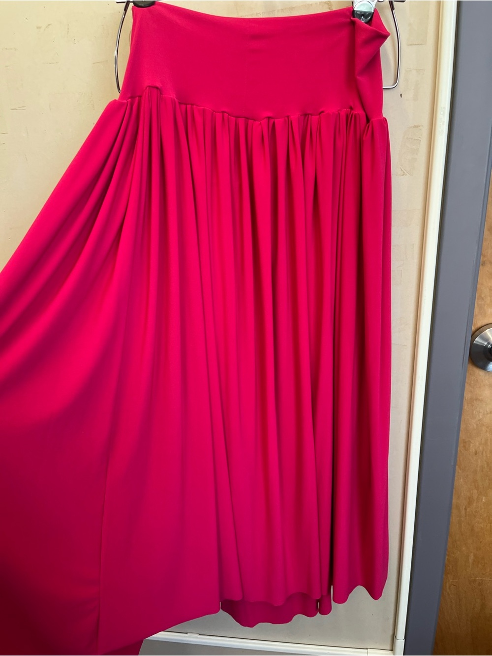 Spoiled Diva 2XL Women's Maxi Skirt in Vibrant Hot Pink euc